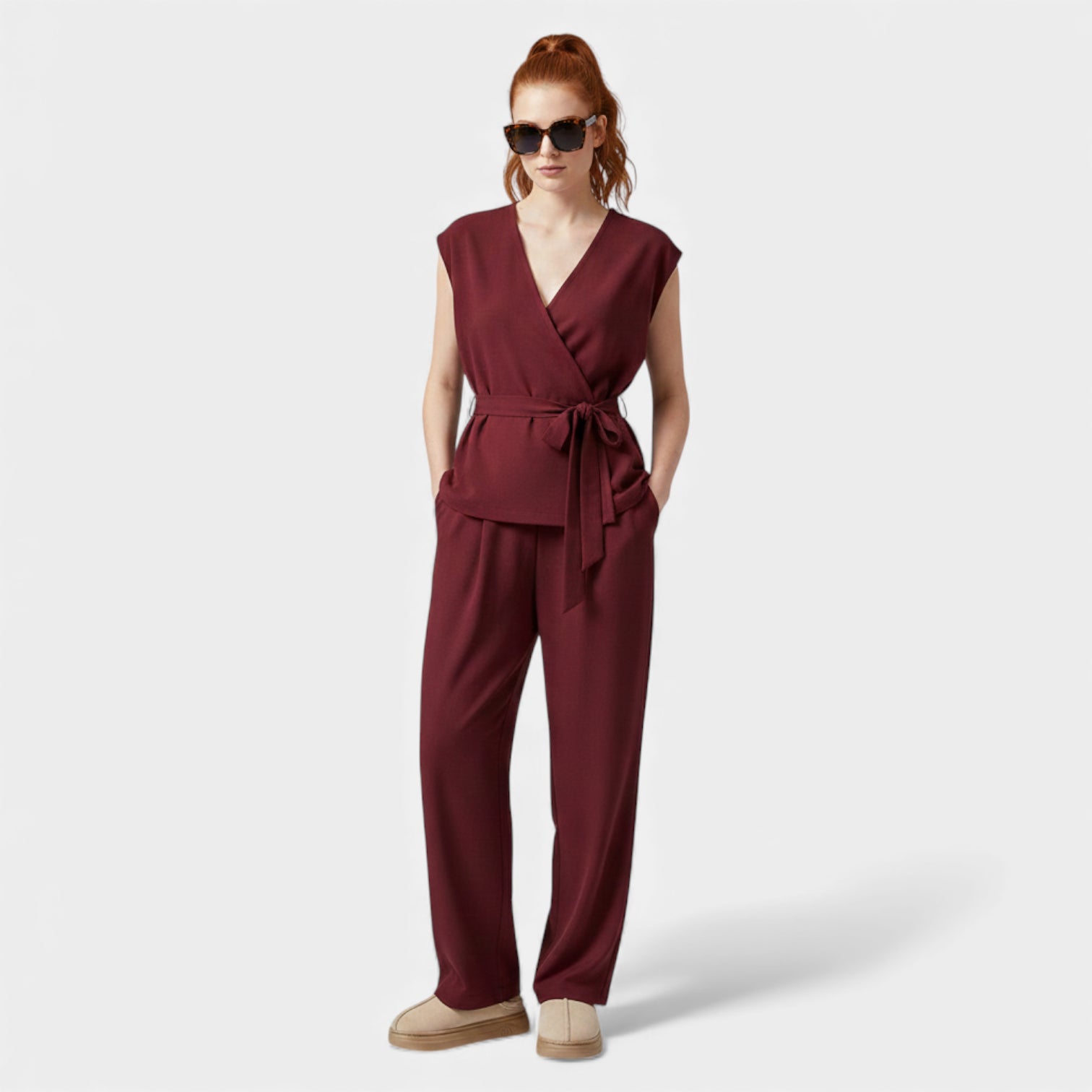 conjunto de dos piezas | blusa cruzada con cuello en v | pantalón ancho plisado